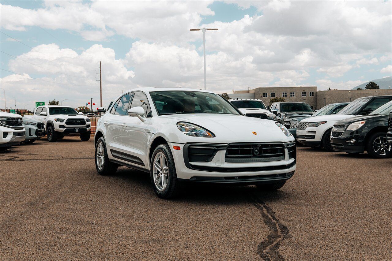 2024 Porsche Macan AWD
