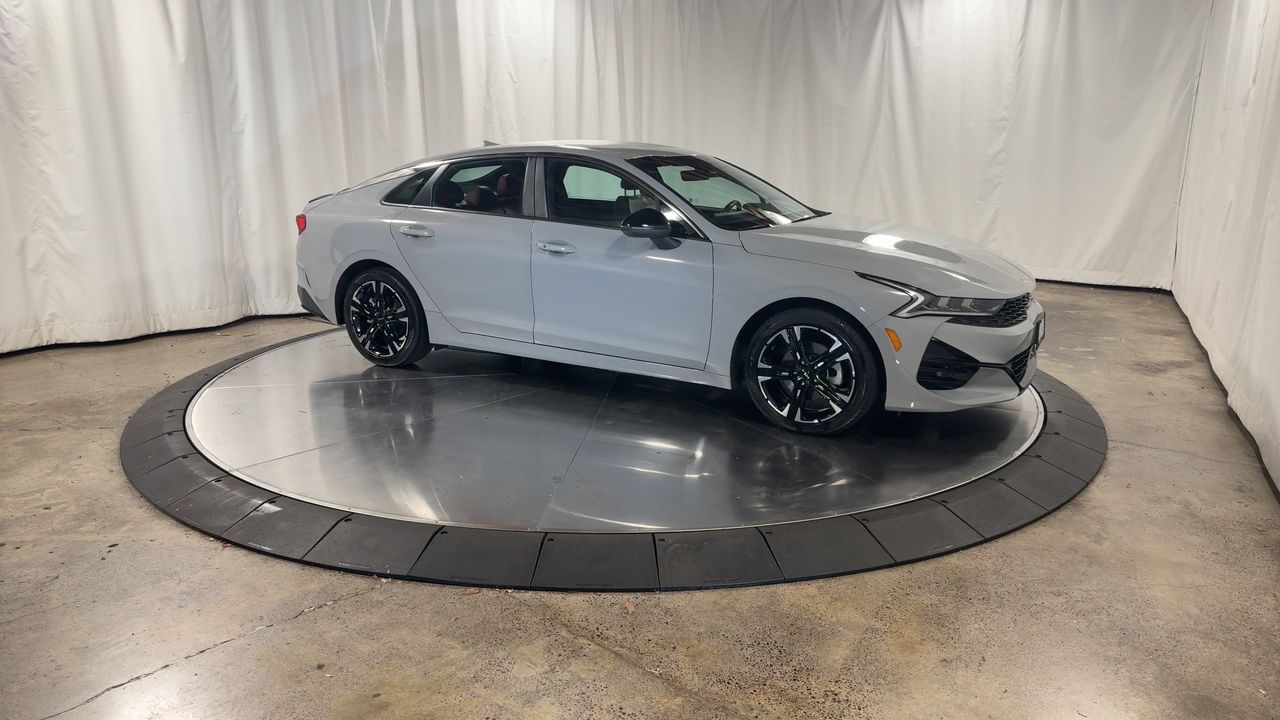 2024 Kia K5 GT-Line photo 3
