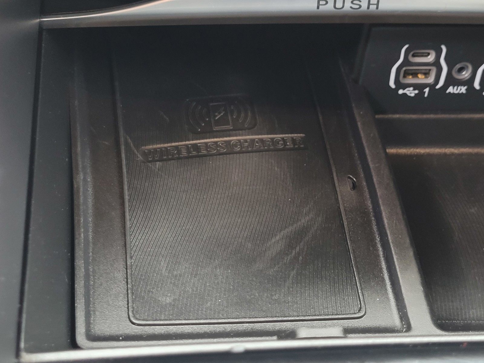 Used 2024 White Chrysler Limited image 29