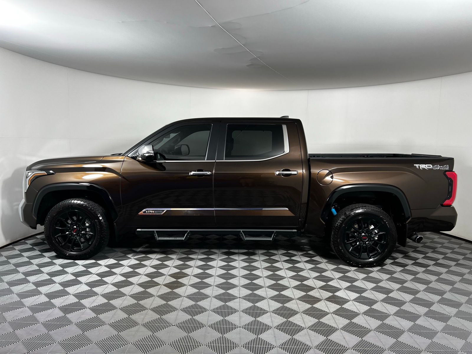 2025 Toyota Tundra 1794 Edition 8