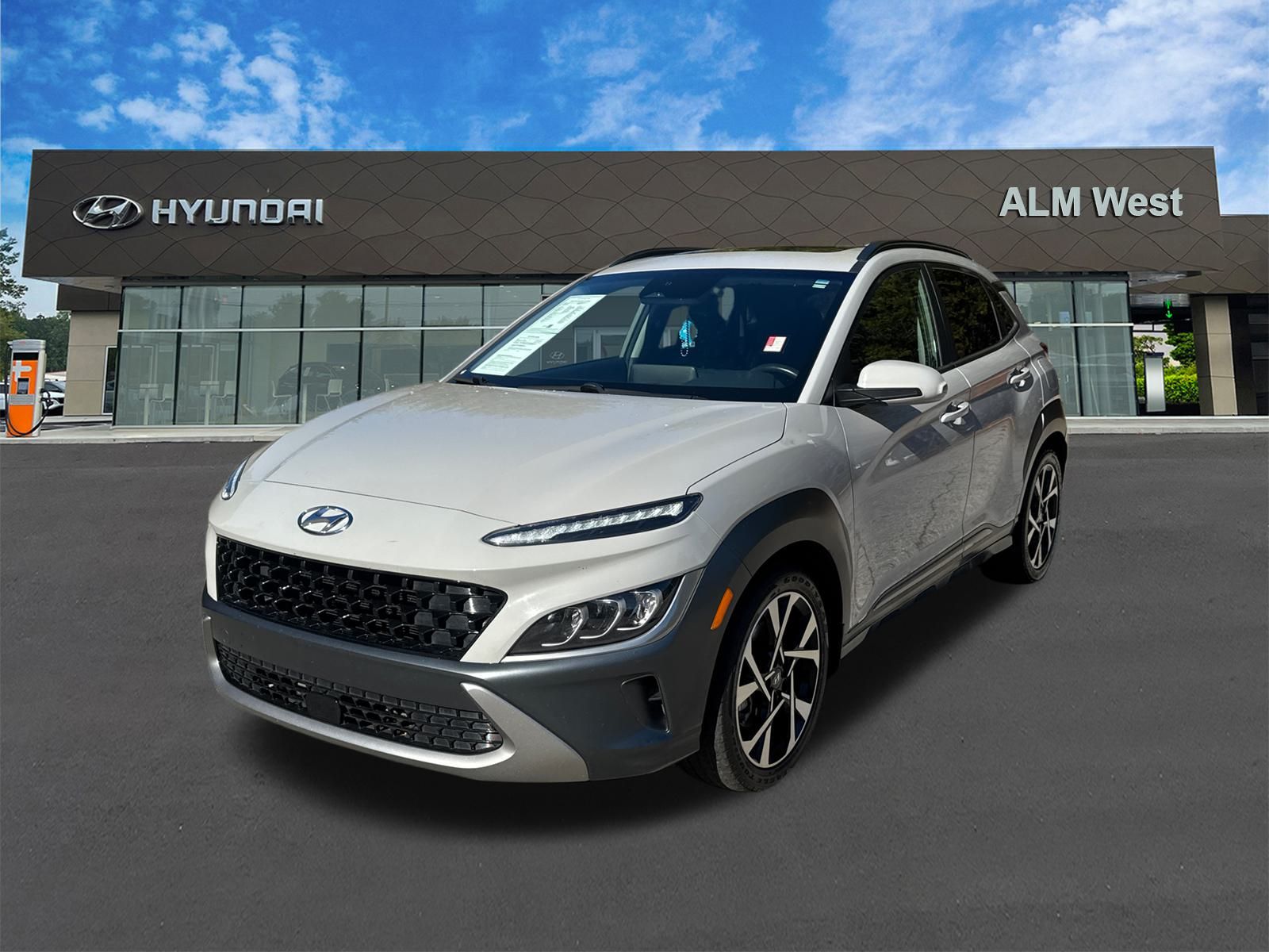 2022 Hyundai Kona Limited's photo