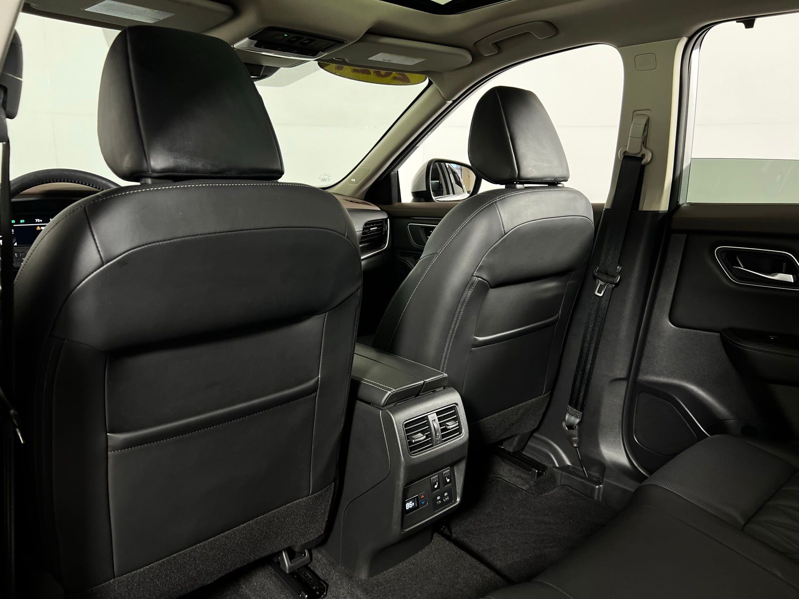 Thumbnail: 2021 Nissan Rogue - 23