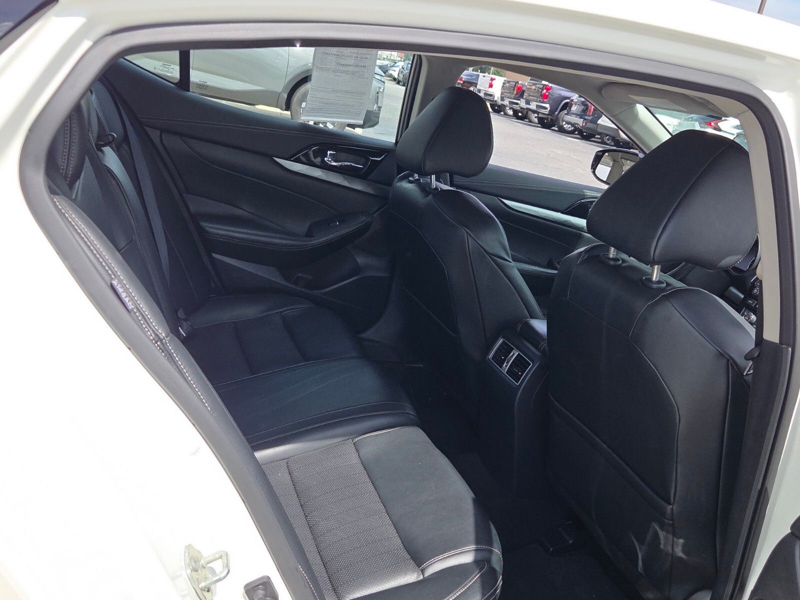 Used 2023 White Nissan SV image 14