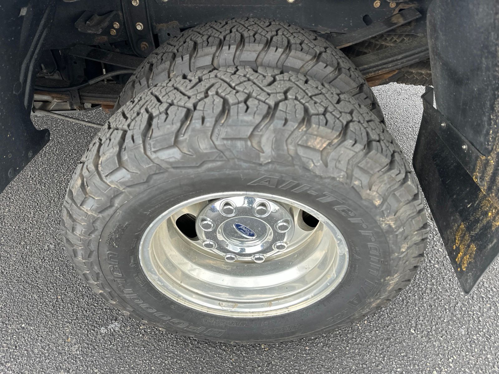 Used 2020 Magnetic Metallic Ford Lariat image 22