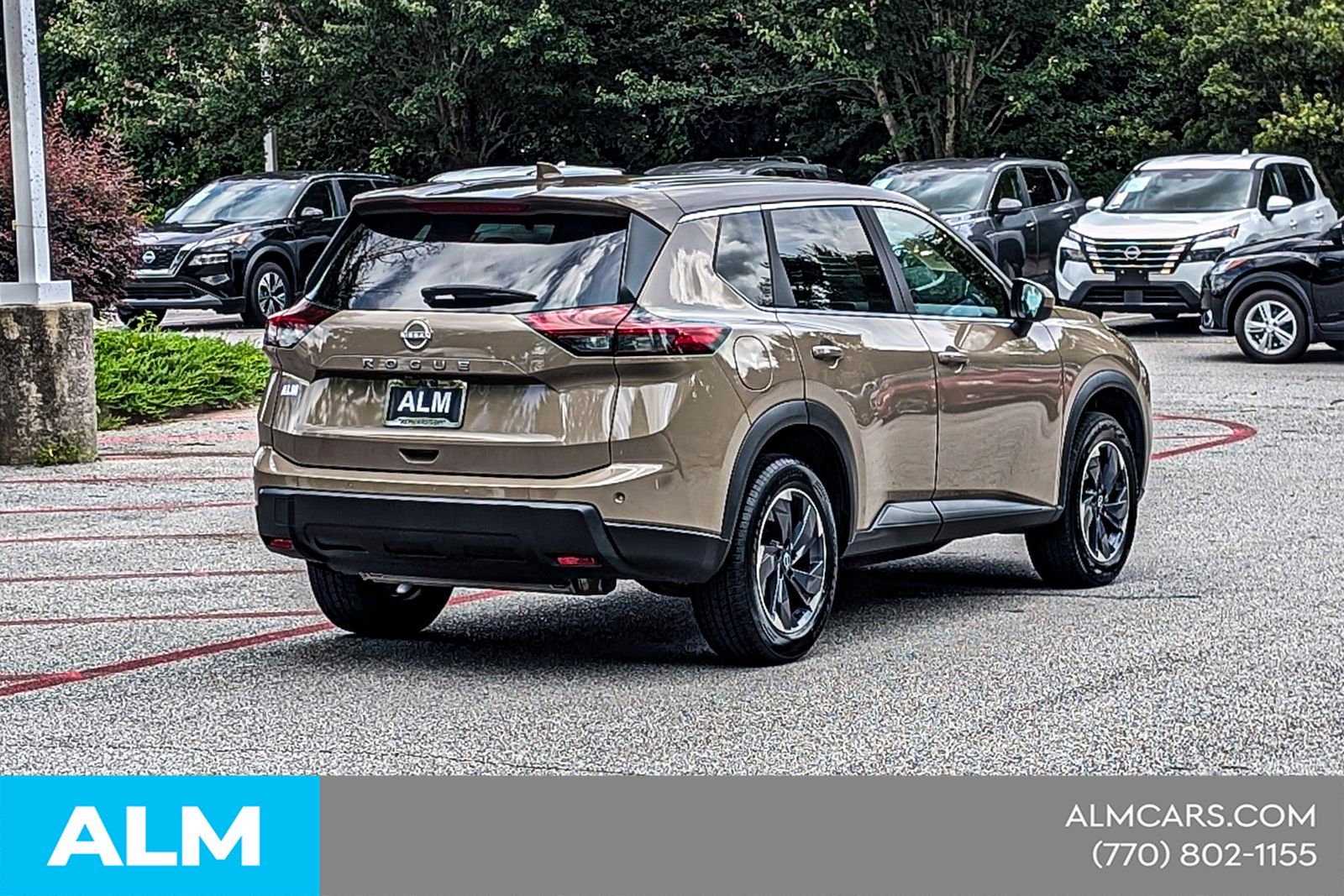 Used 2025 Beige/tan Nissan SV image 7
