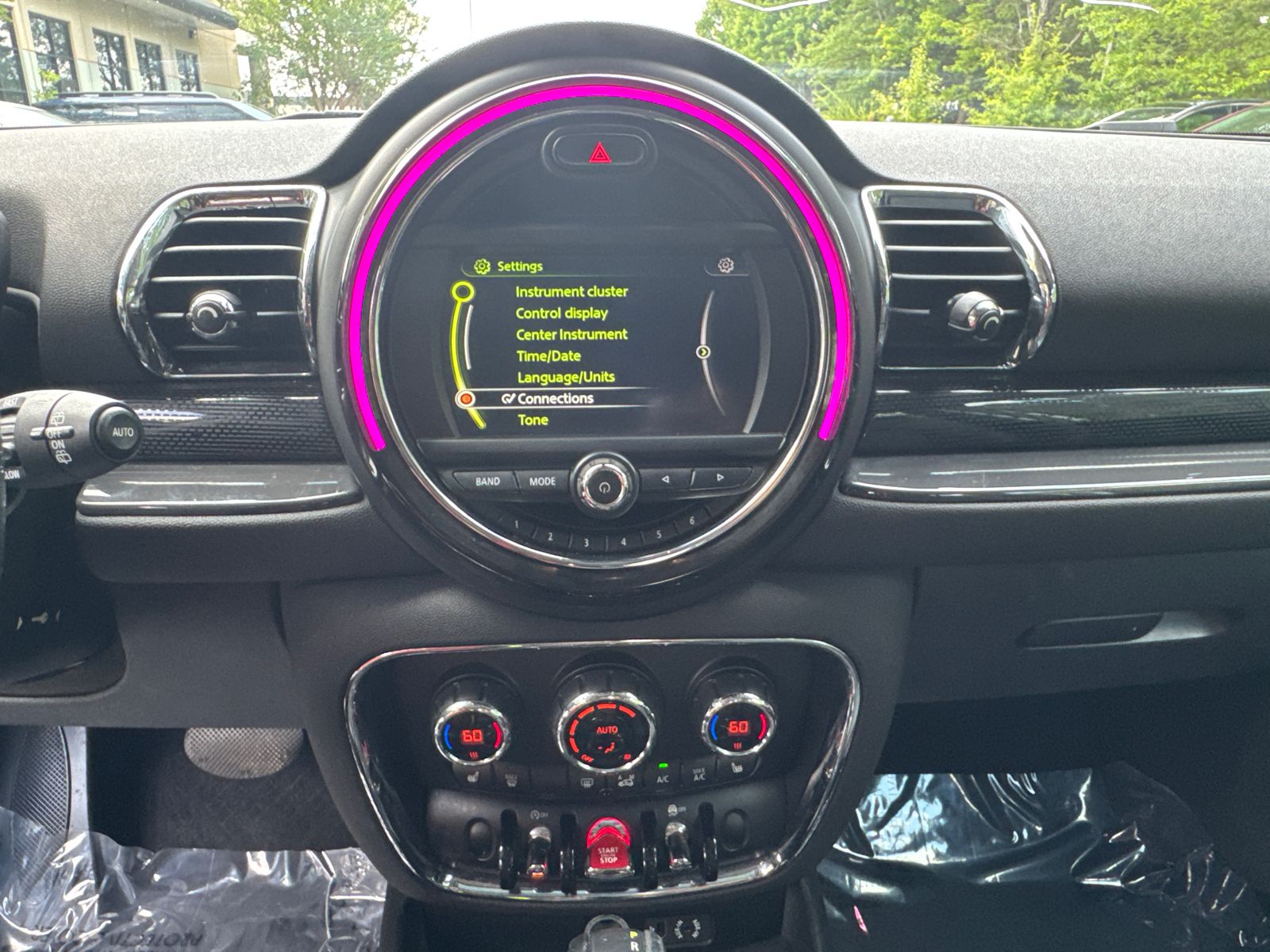 Used 2017 Silver MINI Clubman image 27