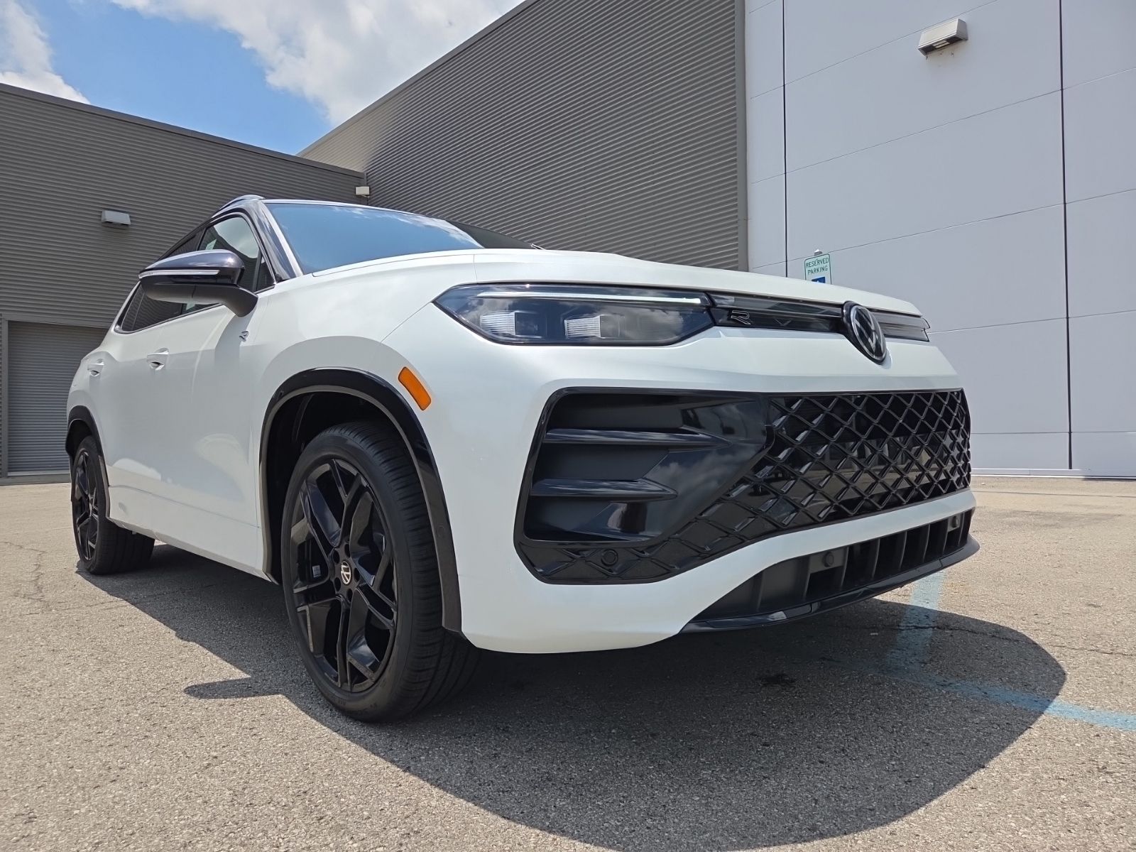 new 2026 Volkswagen Tiguan car, priced at $38,673