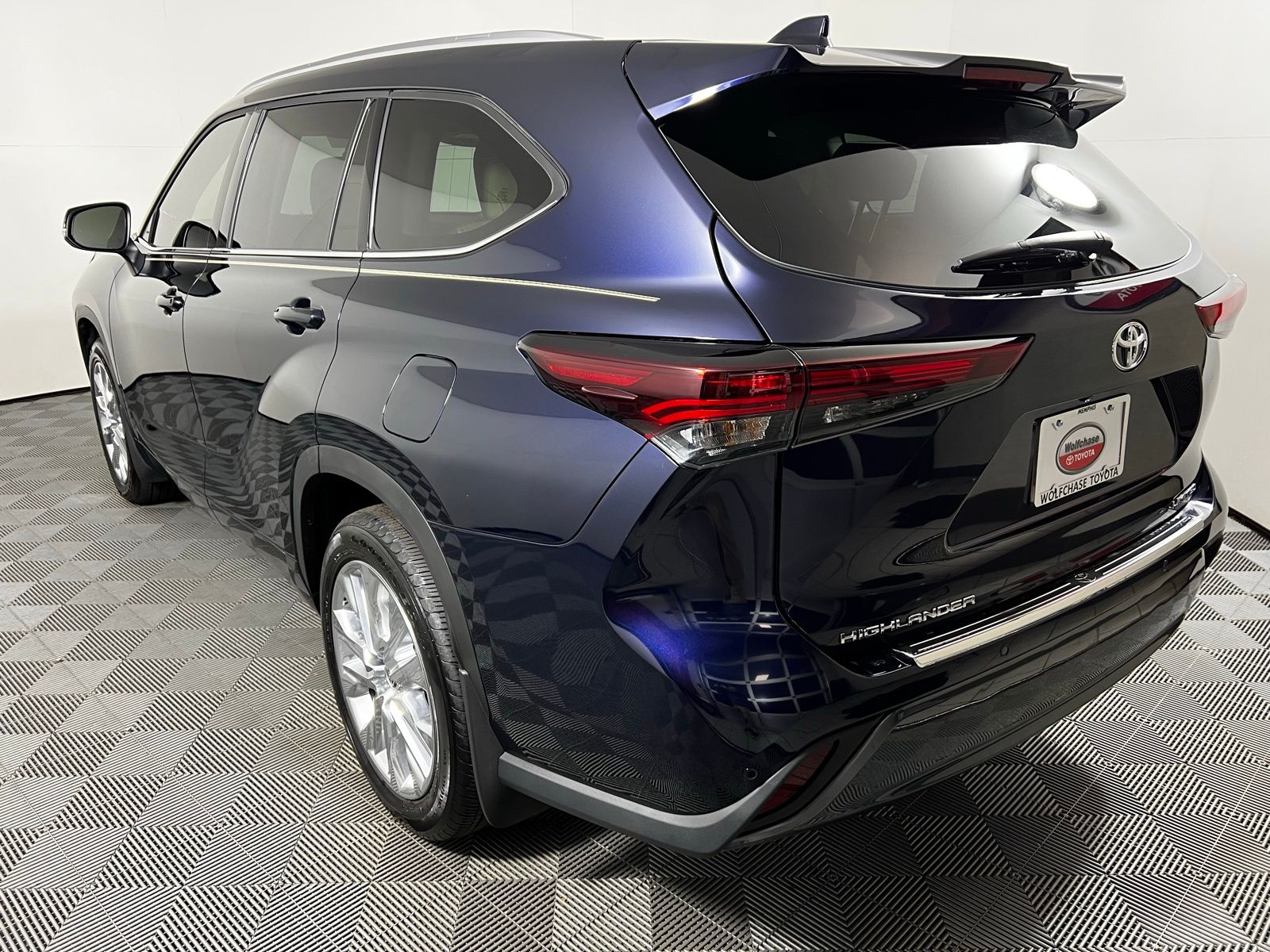 Thumbnail: 2025 Toyota Highlander - 7