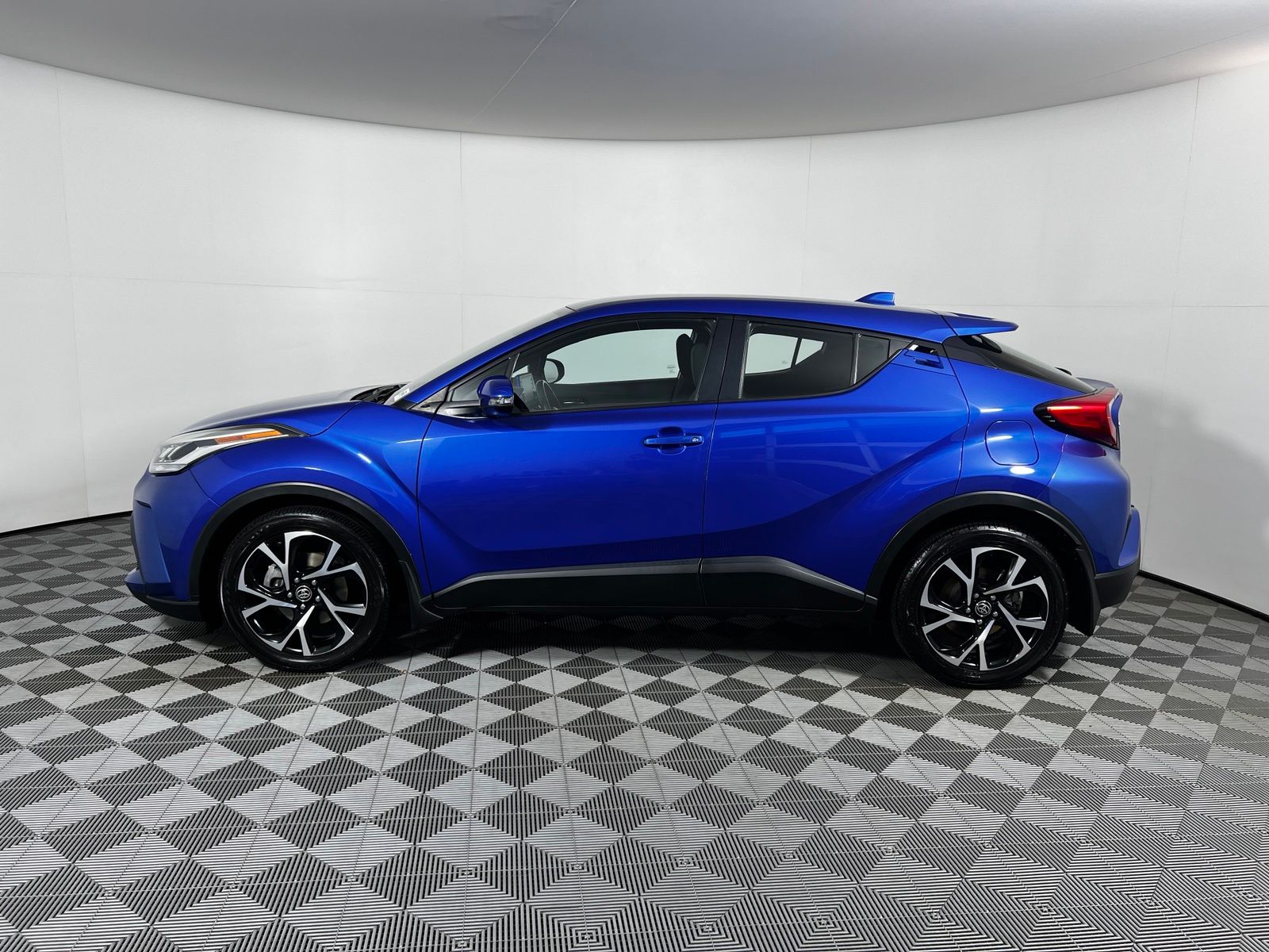 Thumbnail: 2021 Toyota C-HR - 8