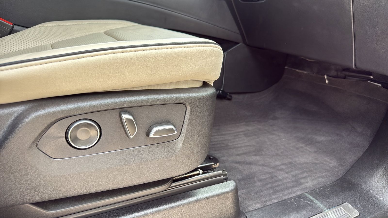 Used Car 2024 Cadillac Escalade Esv  Sport For Sale Under $100,000 In Austin, Texas