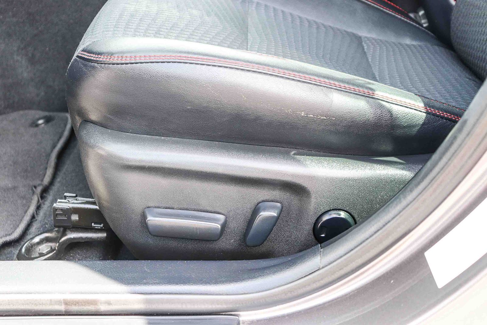 Used 2015 Gray Toyota SE image 24