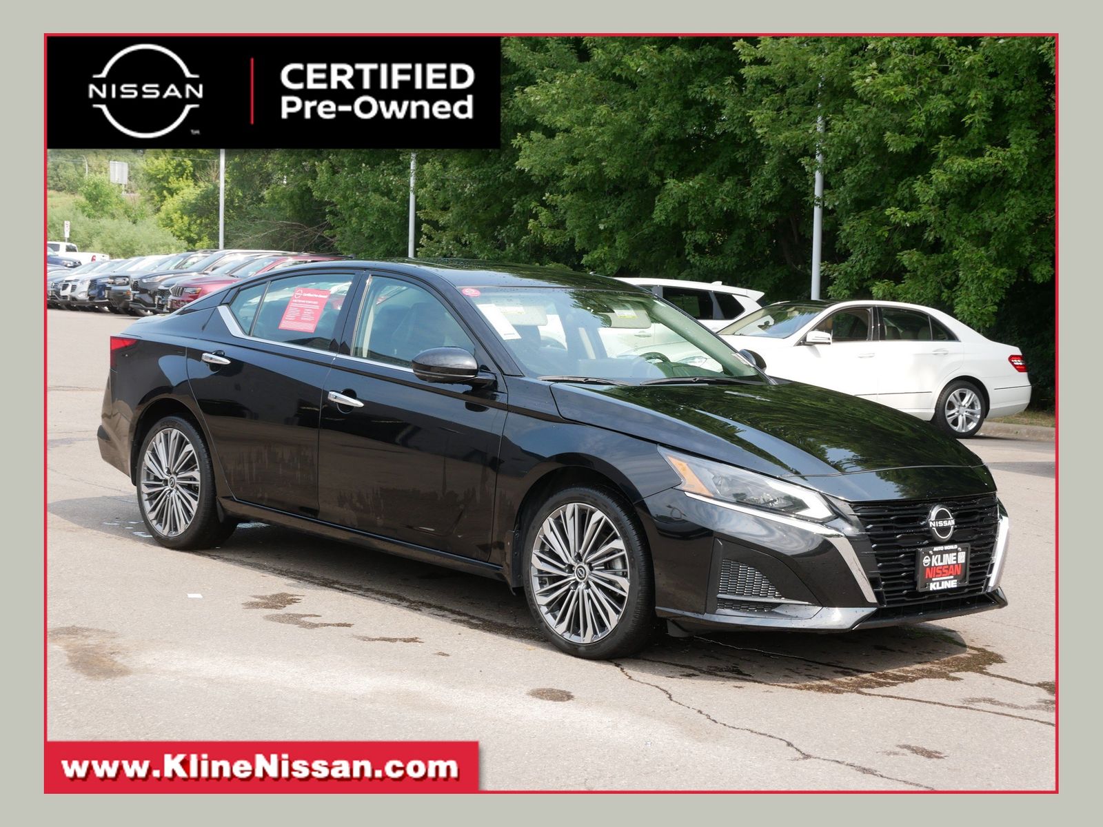 Super Black Clearcoat 2023 Nissan Altima Sedan All-Wheel Drive Continuously Variable Transmission