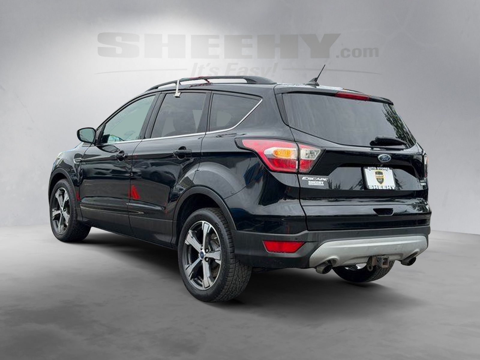 Used 2018 Shadow Black Ford SEL image 13