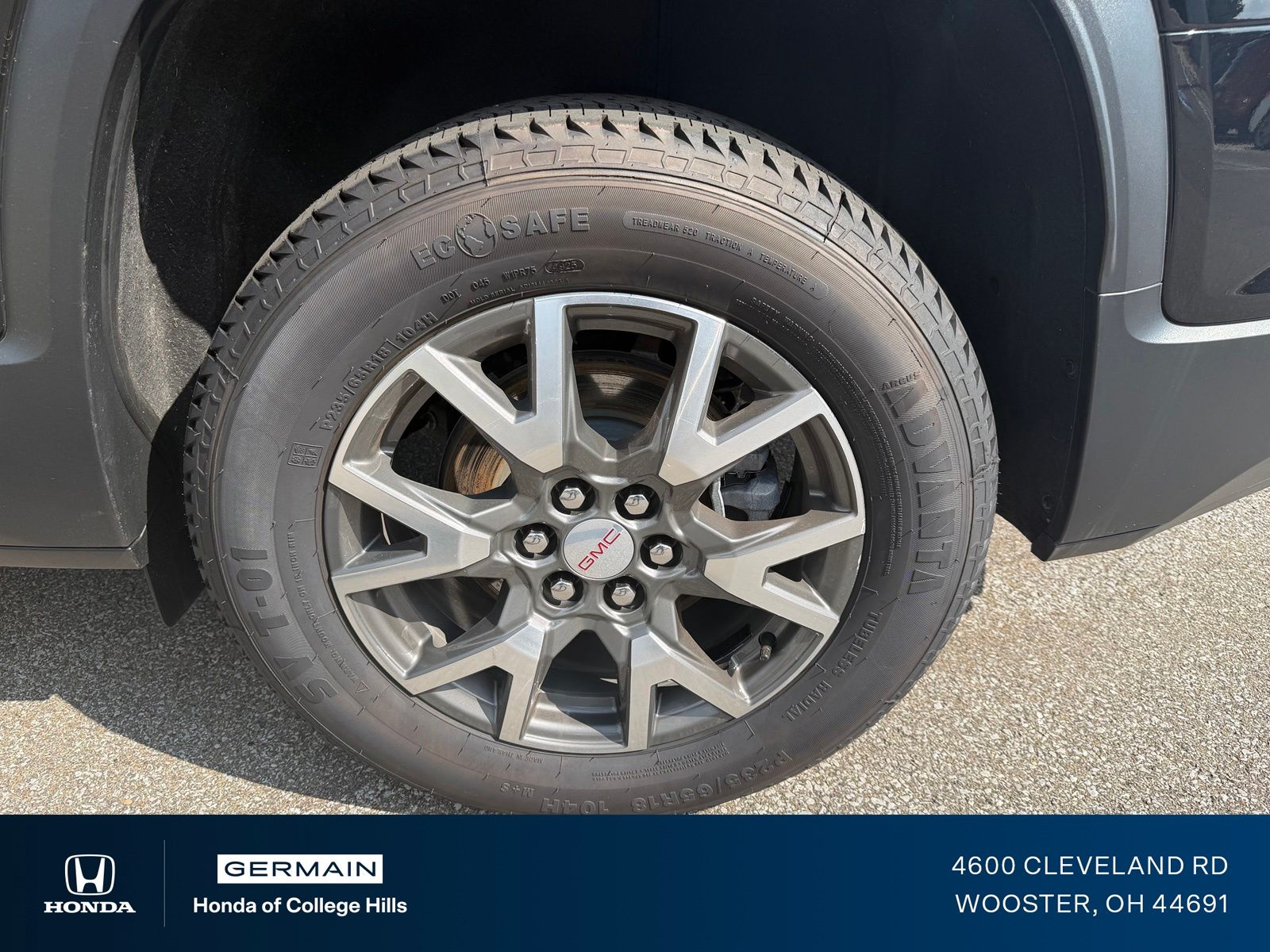 Used 2023 Black GMC SLE image 9