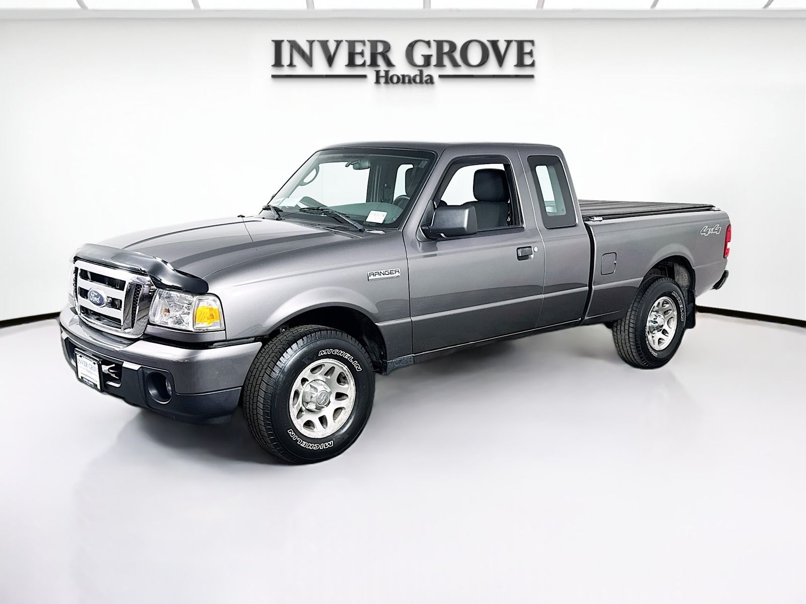 Dark Shadow Gray Metallic 2011 Ford Ranger XLT SuperCab 4-Door 4WD Pickup Truck Four-Wheel Drive 5-Speed Manual Overdrive