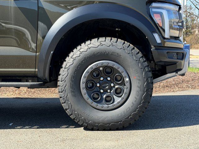 New 2025 Shelter Green Ford Raptor image 4