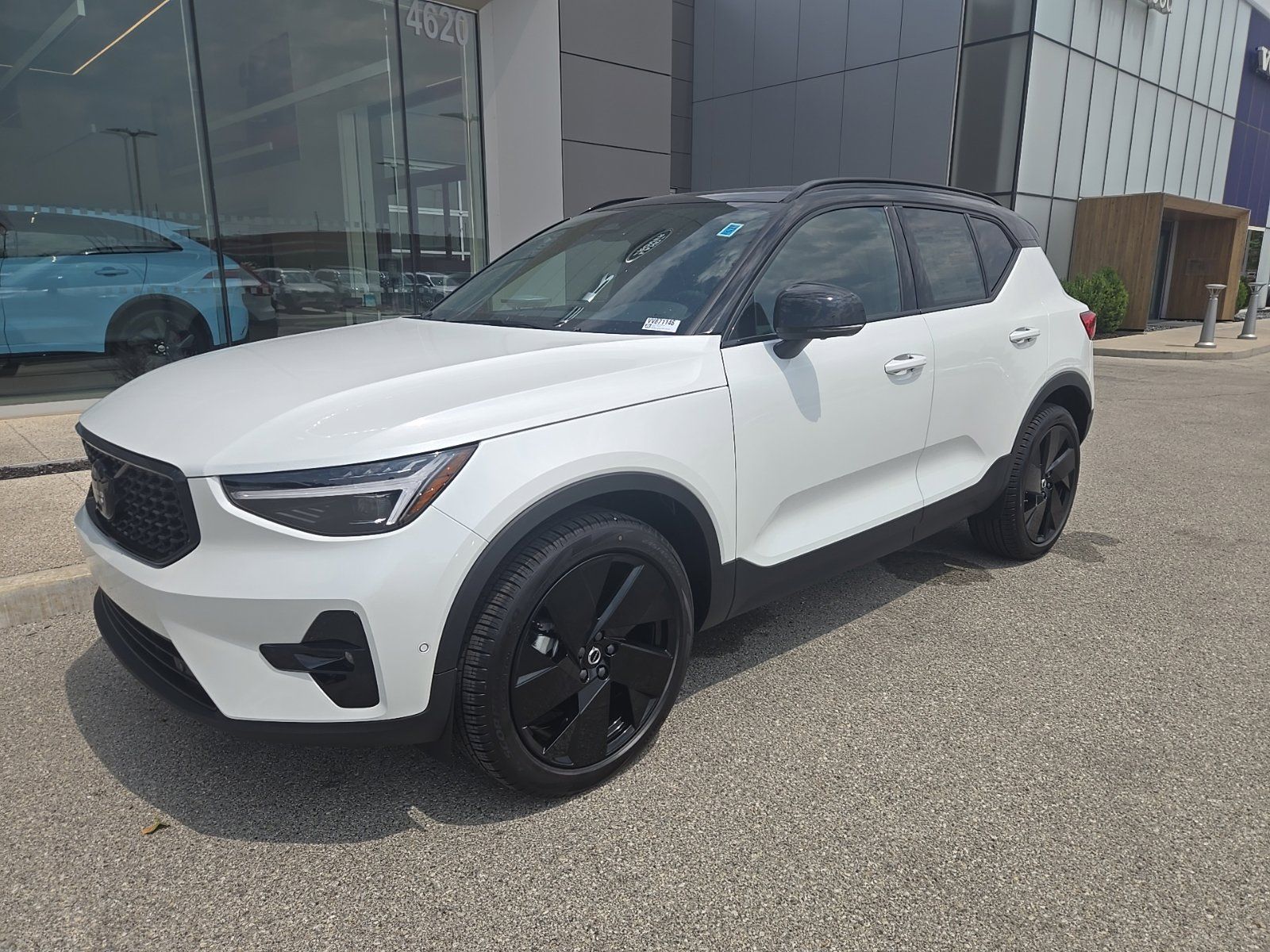 Crystal White 2026 Volvo XC40 SUV / Crossover All-Wheel Drive Automatic