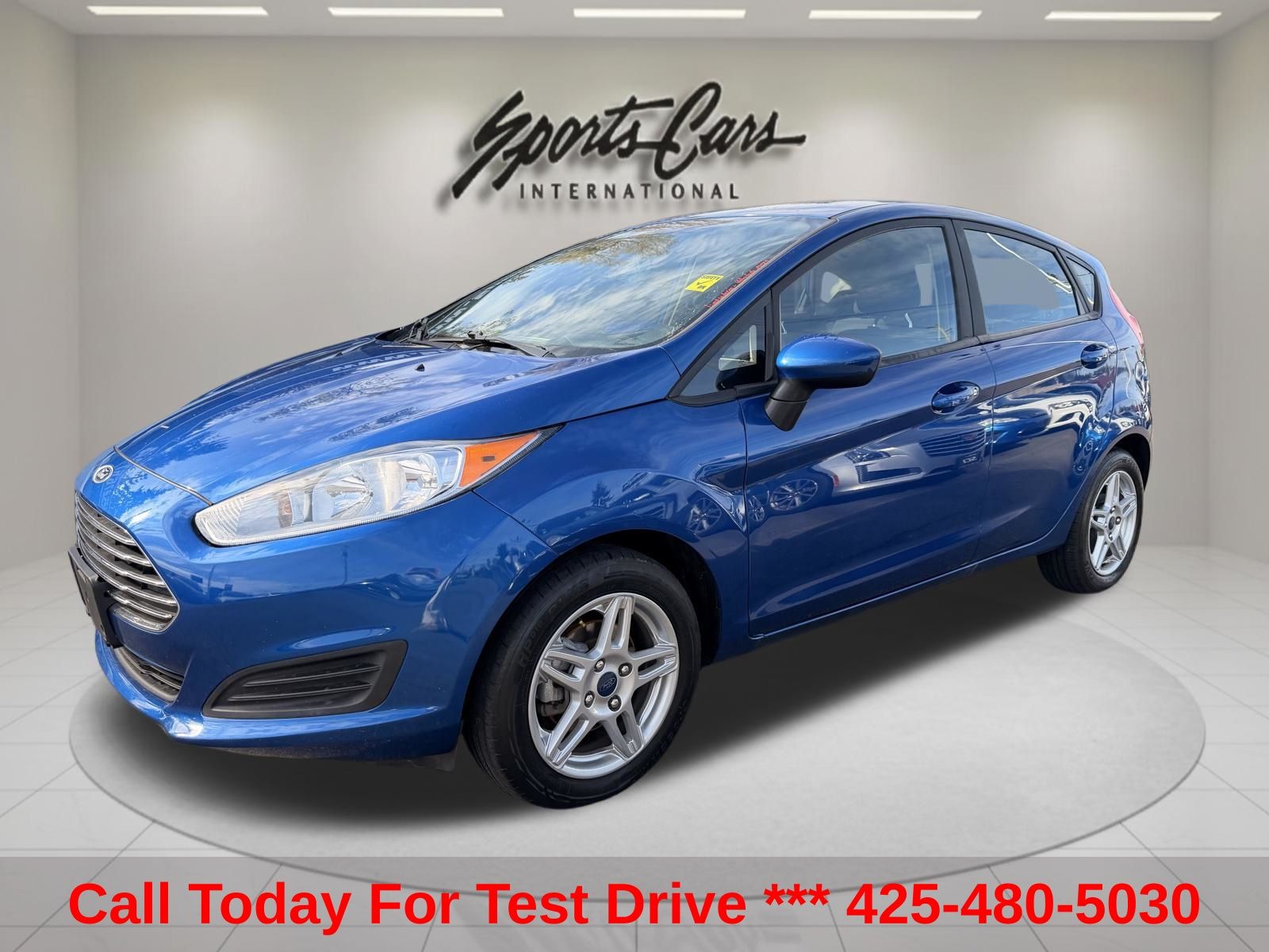 Lightning Blue Metallic 2019 Ford Fiesta SE Hatchback FWD Hatchback Front-Wheel Drive 5-Speed Manual