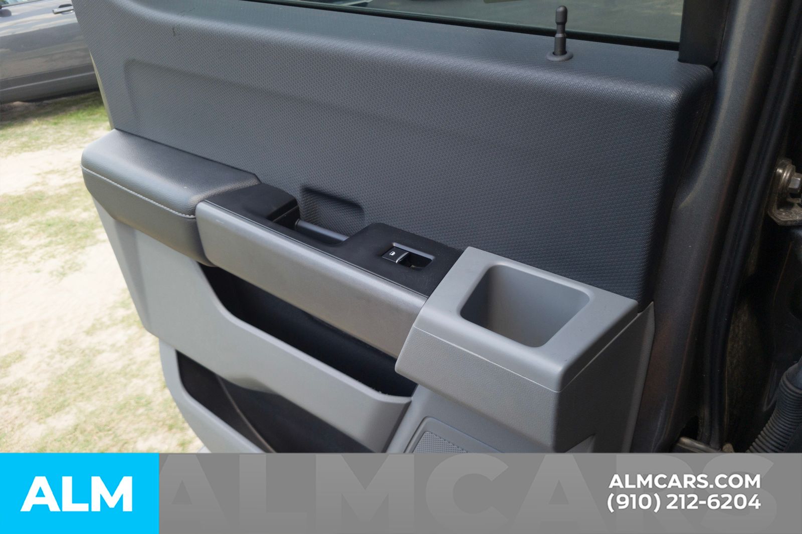 Used 2023  Ford XLT image 24