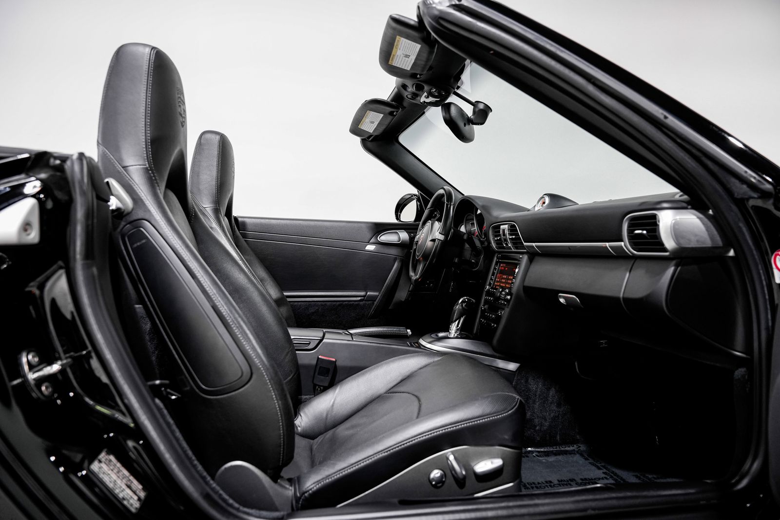 2010 Porsche 911 Carrera 4S — photo 26