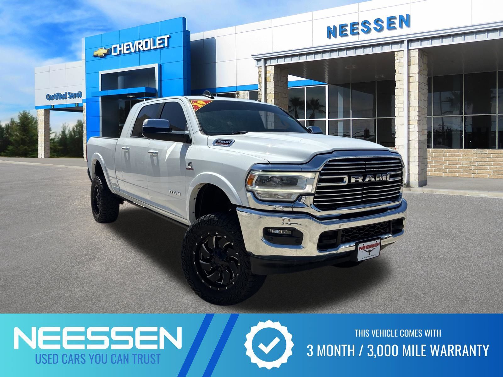 Bright White Clearcoat 2019 RAM 2500 Pickup Truck Four-Wheel Drive 6-Speed Automatic