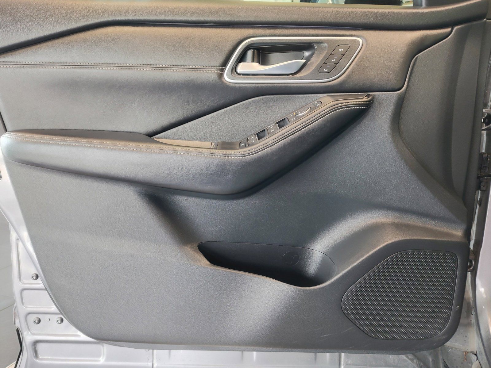 Used Car 2024 Nissan Rogue  Platinum For Sale Under $35,000 In San Antonio, Texas