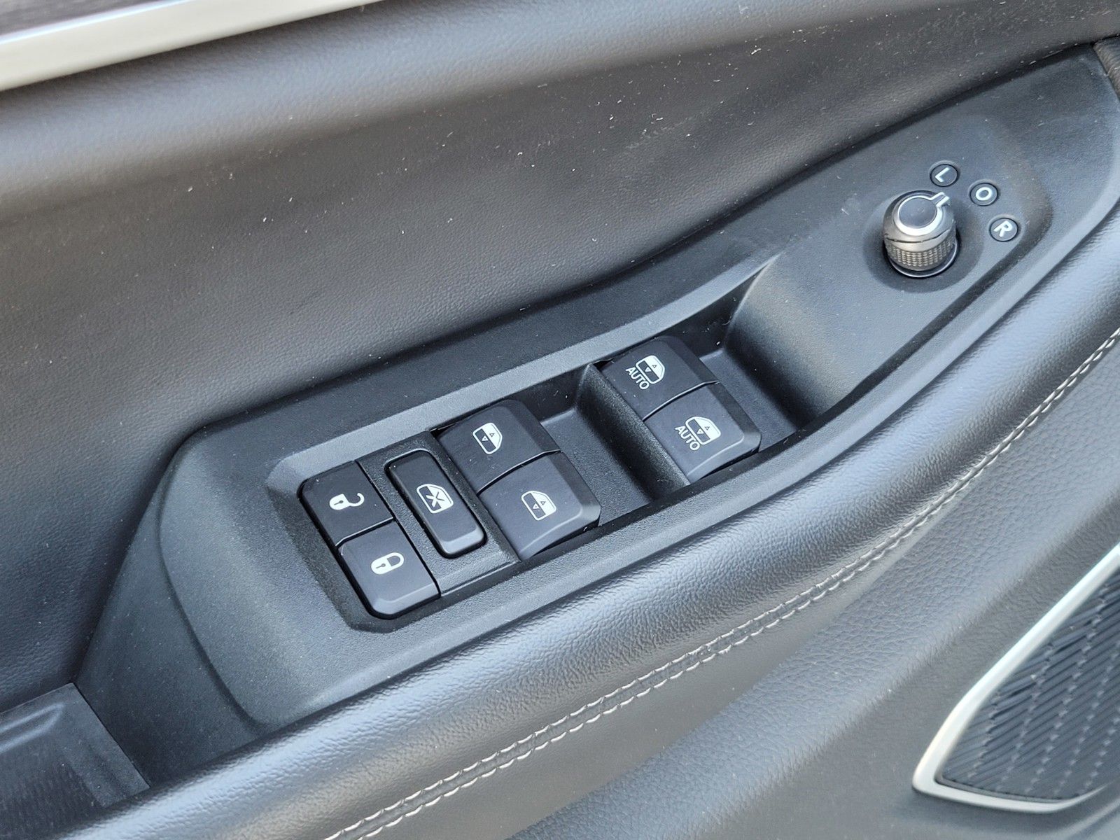 Used 2021 White Jeep Limited image 17