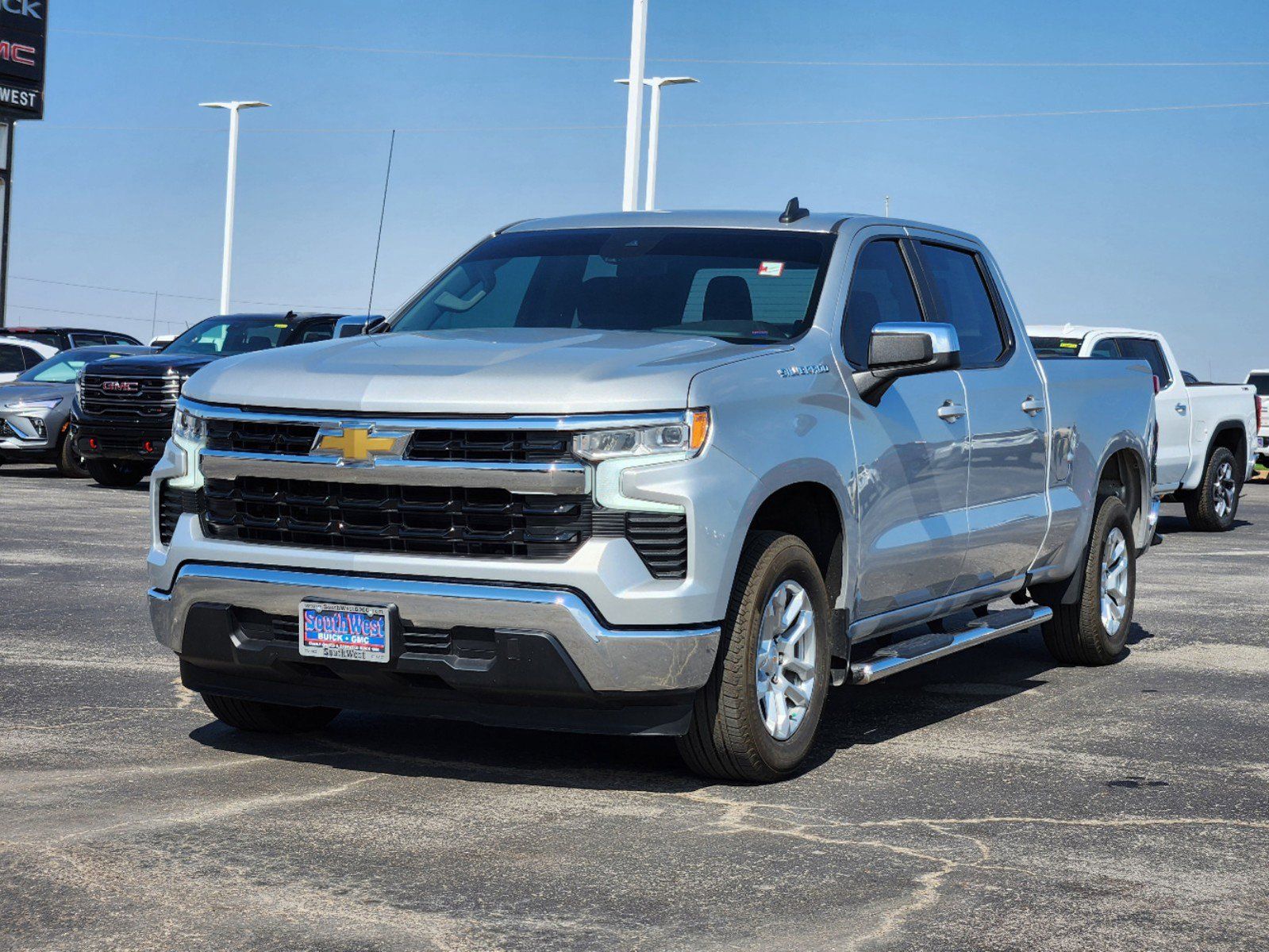 2022 Chevrolet Silverado 1500 LT 3