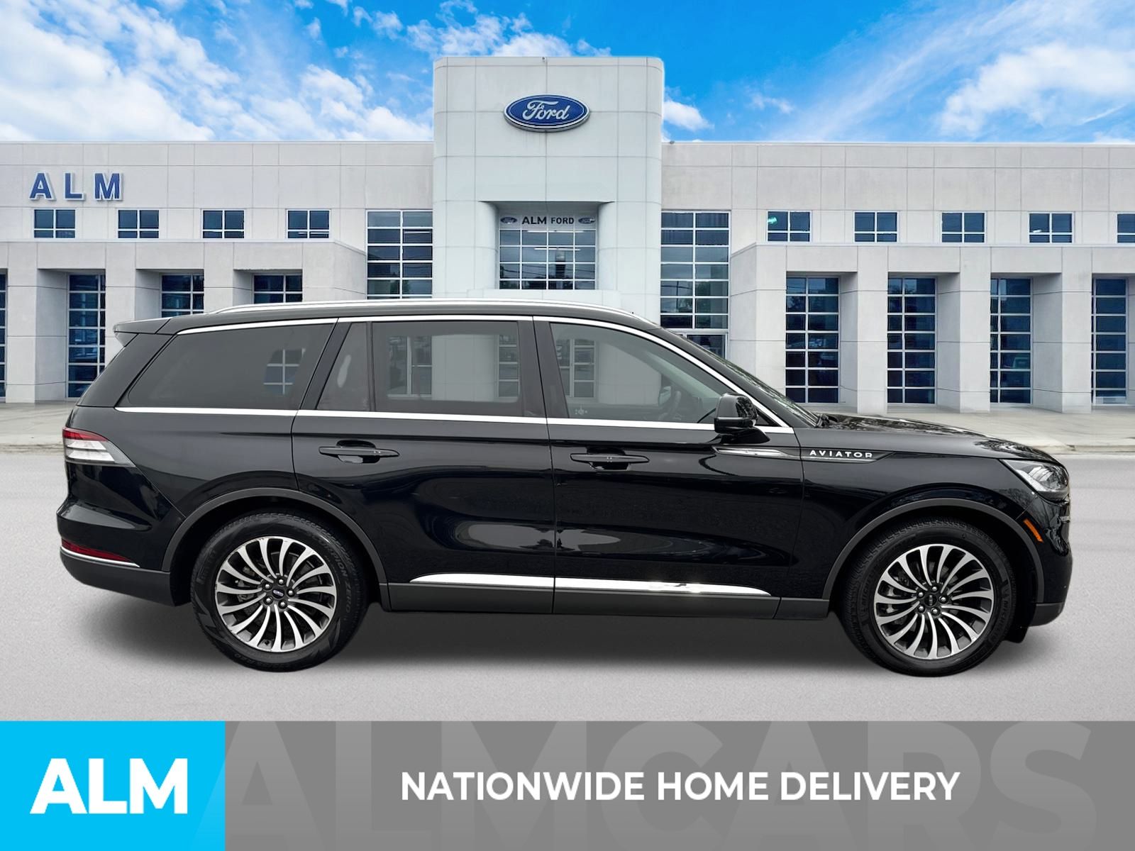 Used 2023 Black Metallic Lincoln Reserve image 4