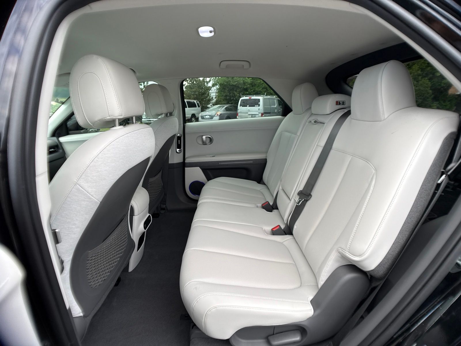 Used 2023 Black Hyundai SEL image 7