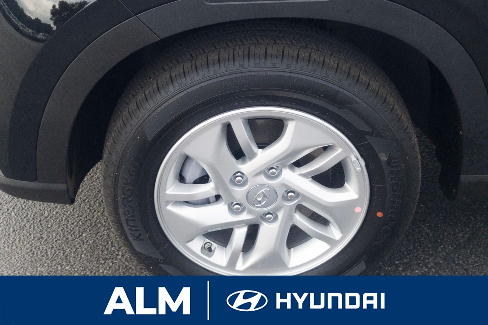 2025 Hyundai Venue SE photo 9