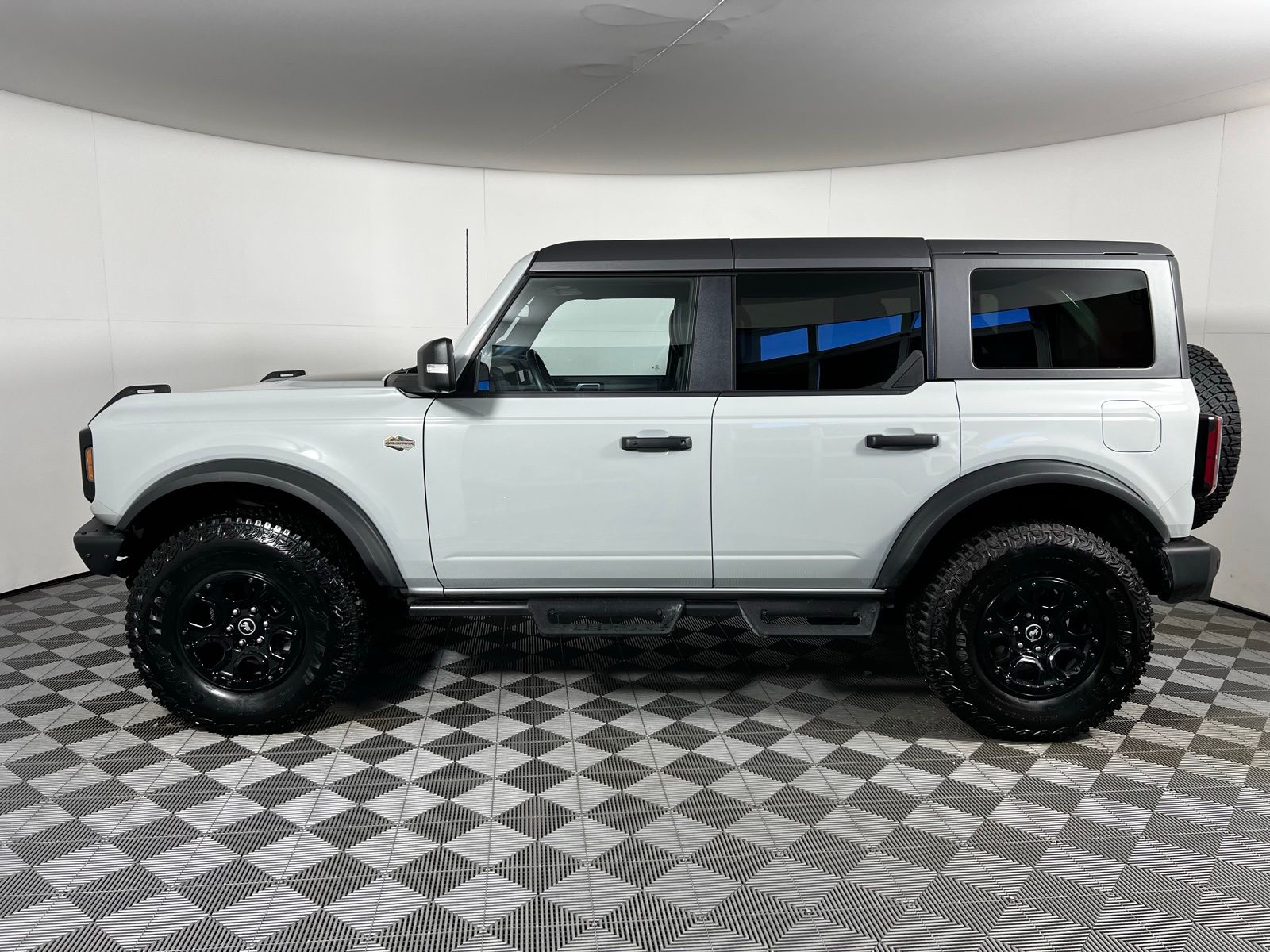 Thumbnail: 2024 Ford Bronco - 8