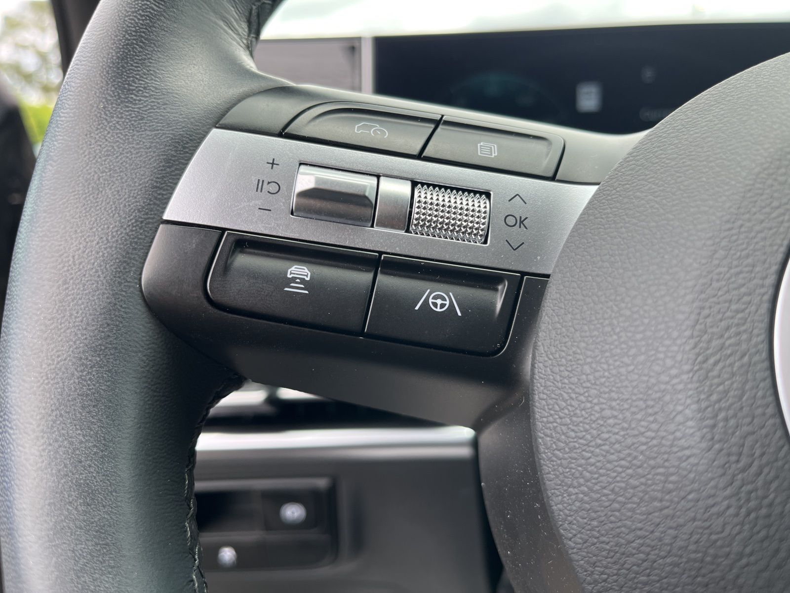 Used 2025 Gray Hyundai Limited image 16