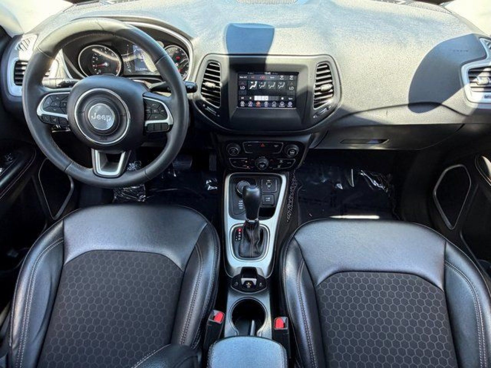 Used 2021 White Clearcoat Jeep Latitude image 3