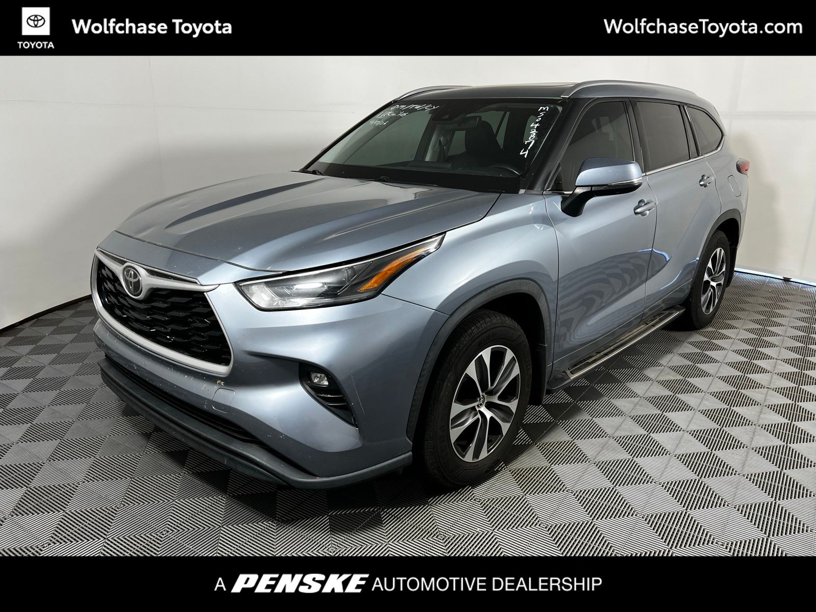 Thumbnail: 2021 Toyota Highlander - 1