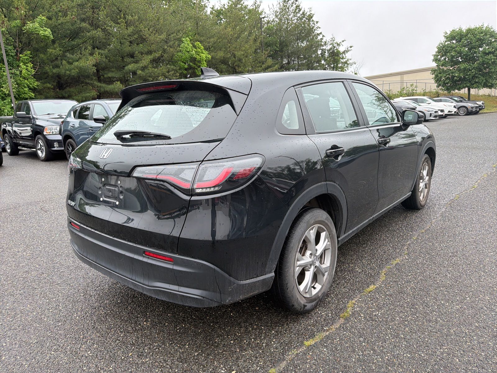 View vehicle photo 5