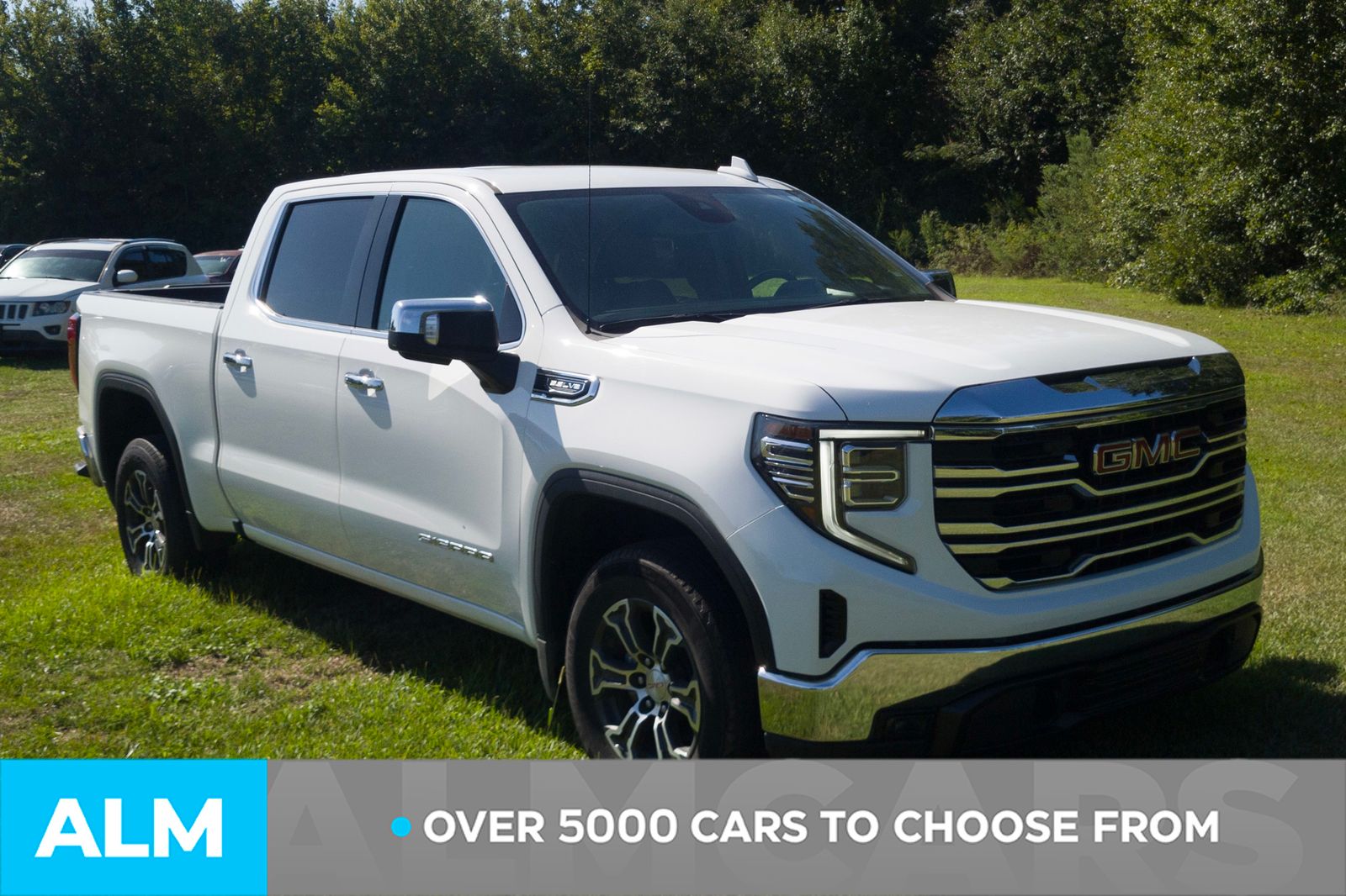 Used 2025 Summit White GMC SLT image 2