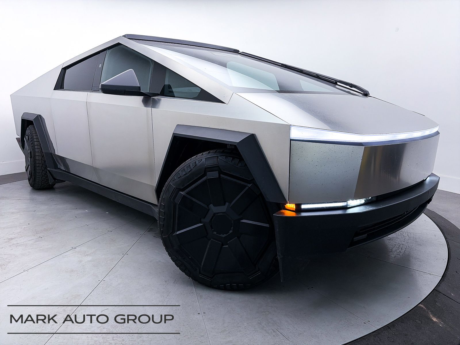 2024 Tesla Cybertruck Cyberbeast