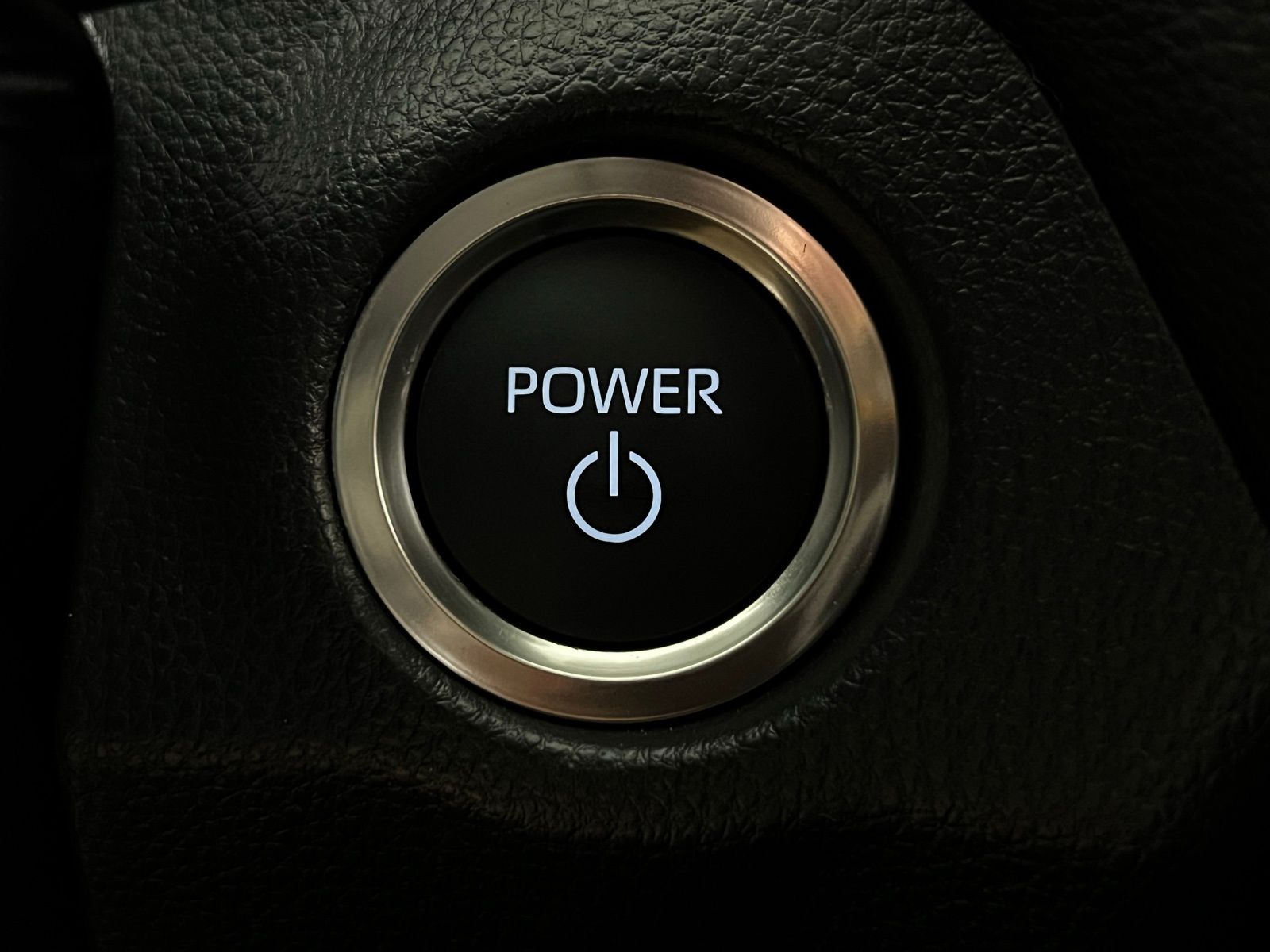 Thumbnail: 2025 Toyota RAV4 - 17