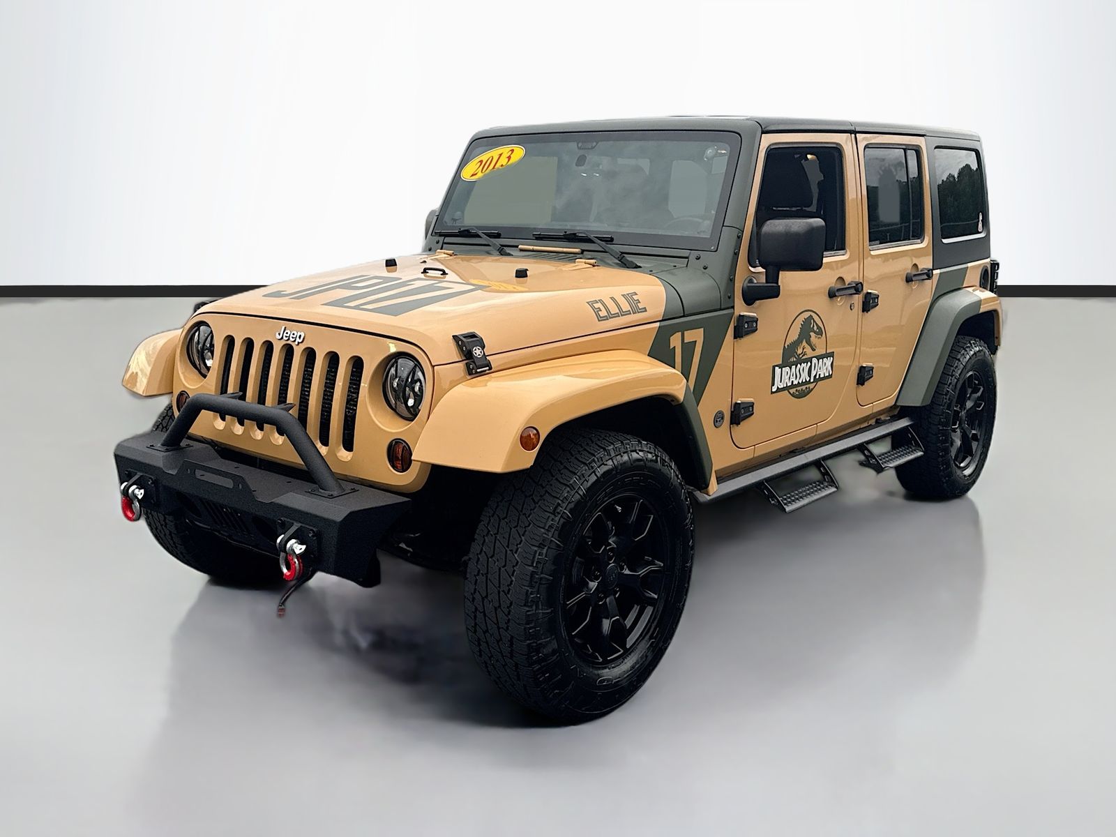 Used 2013 Beige Jeep Unlimited Sahara image 3