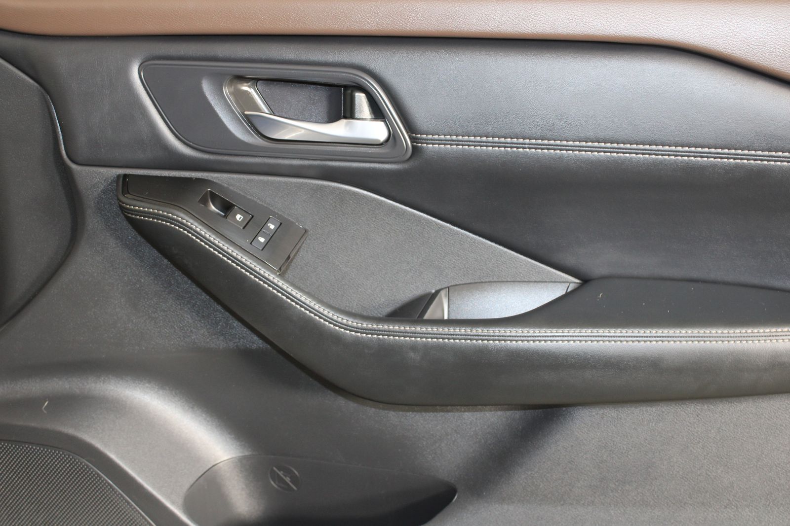 Used 2023 Silver Nissan SV image 20