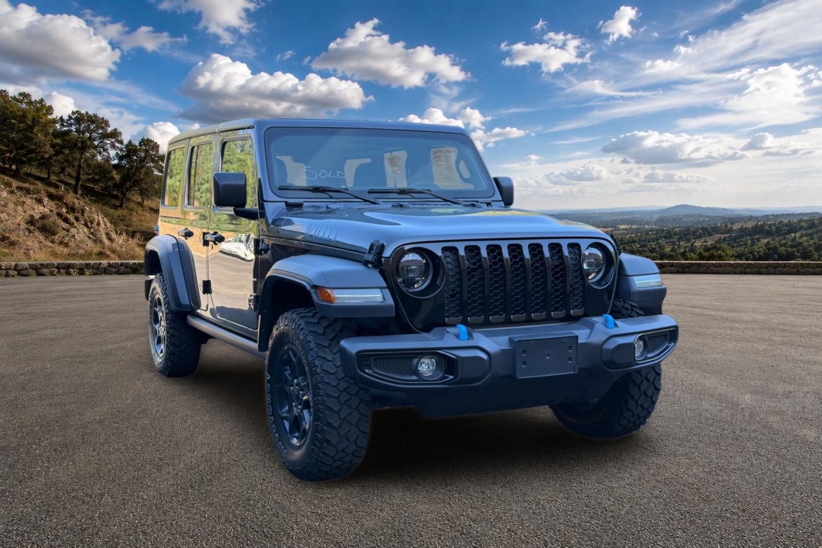 View vehicle photo 2