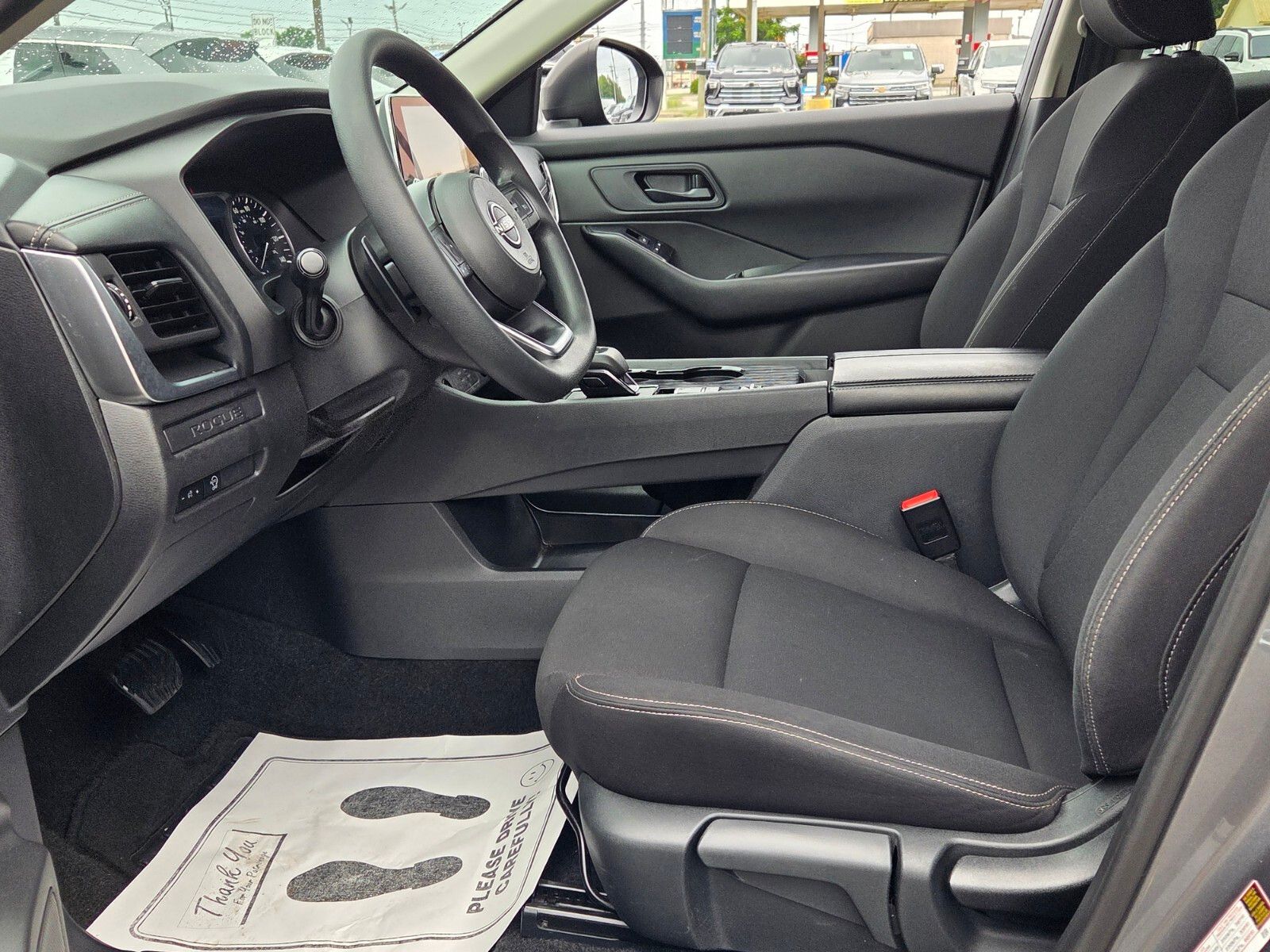 Used 2024 Gray Nissan S image 5