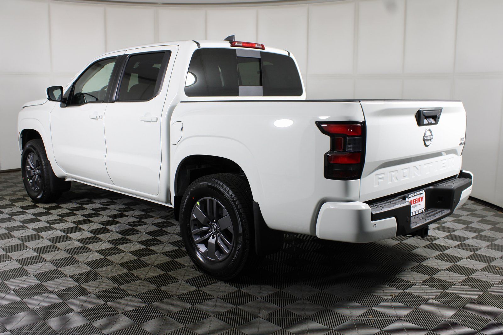 View vehicle photo 4