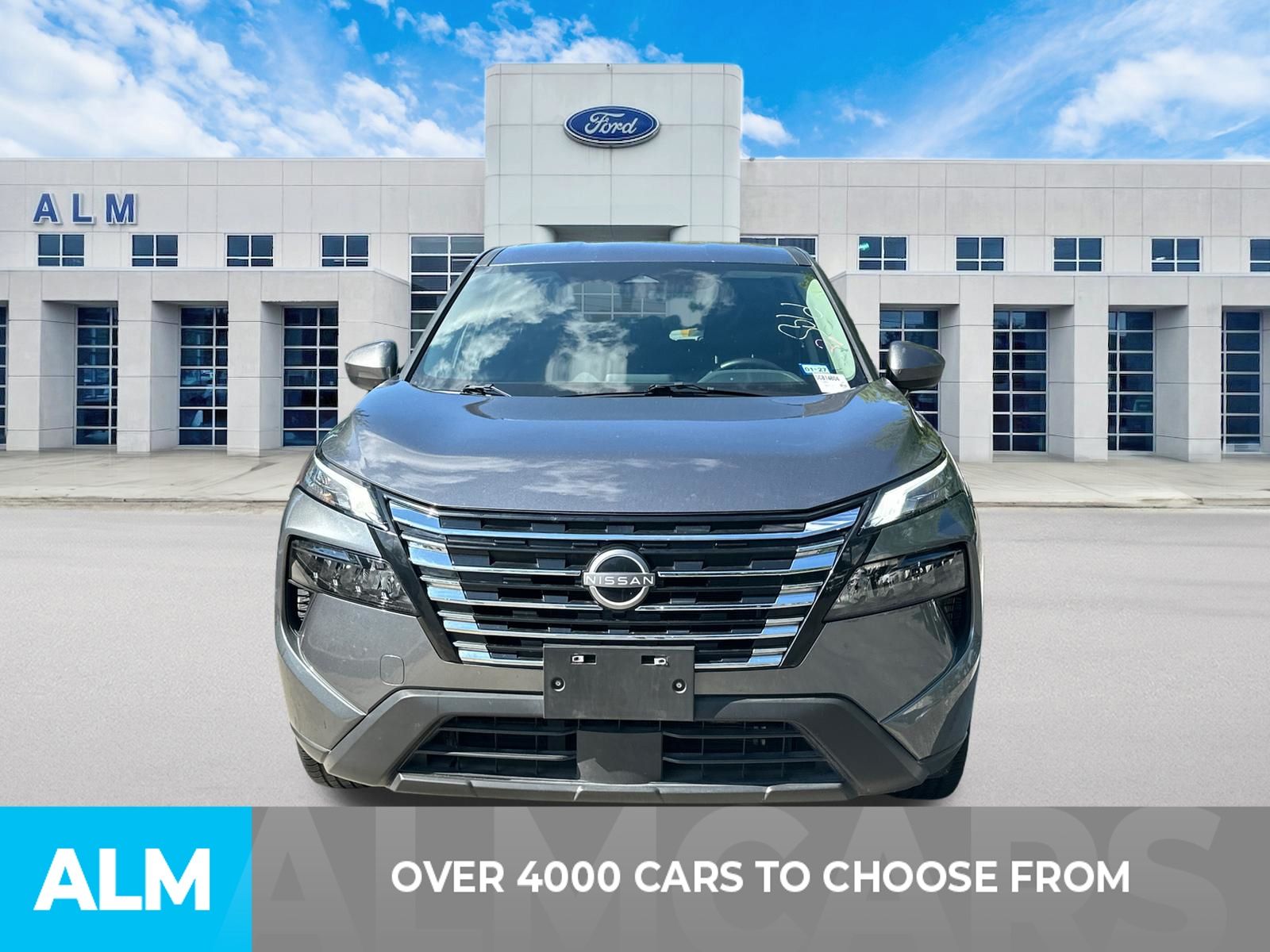 Used 2025 Gray Nissan SV image 2