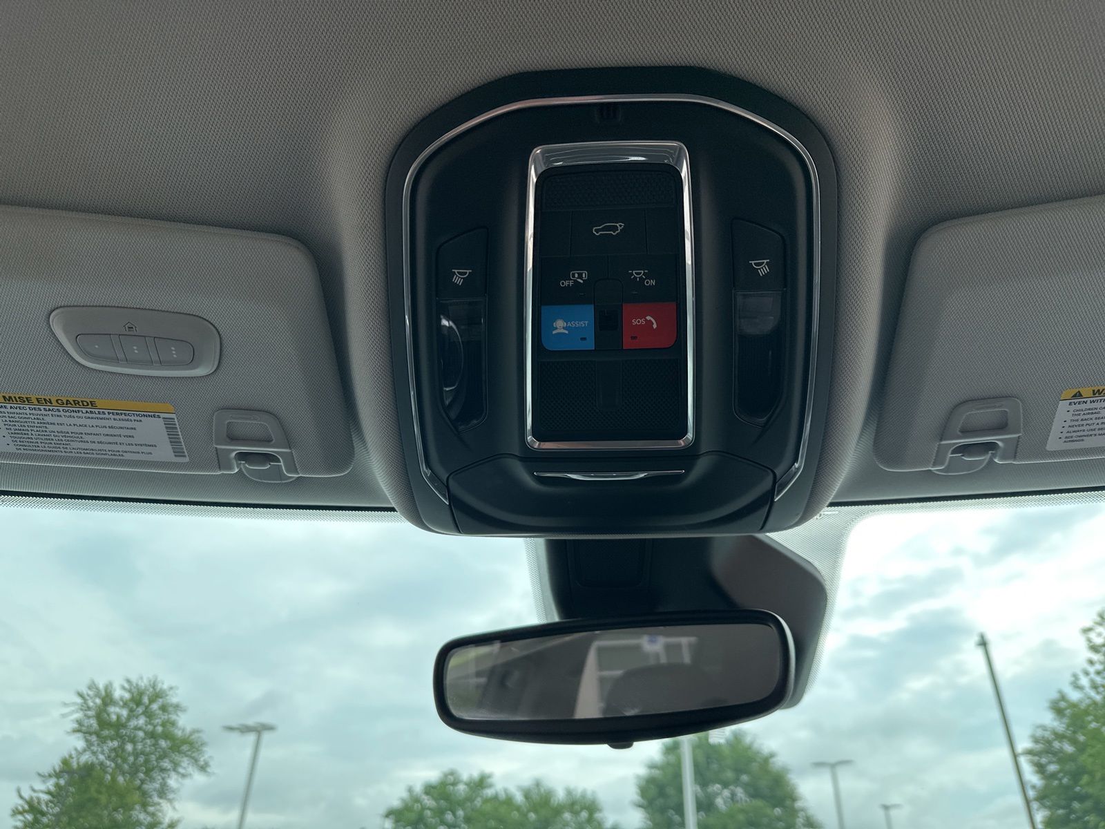 Used 2023 White Jeep Limited image 25