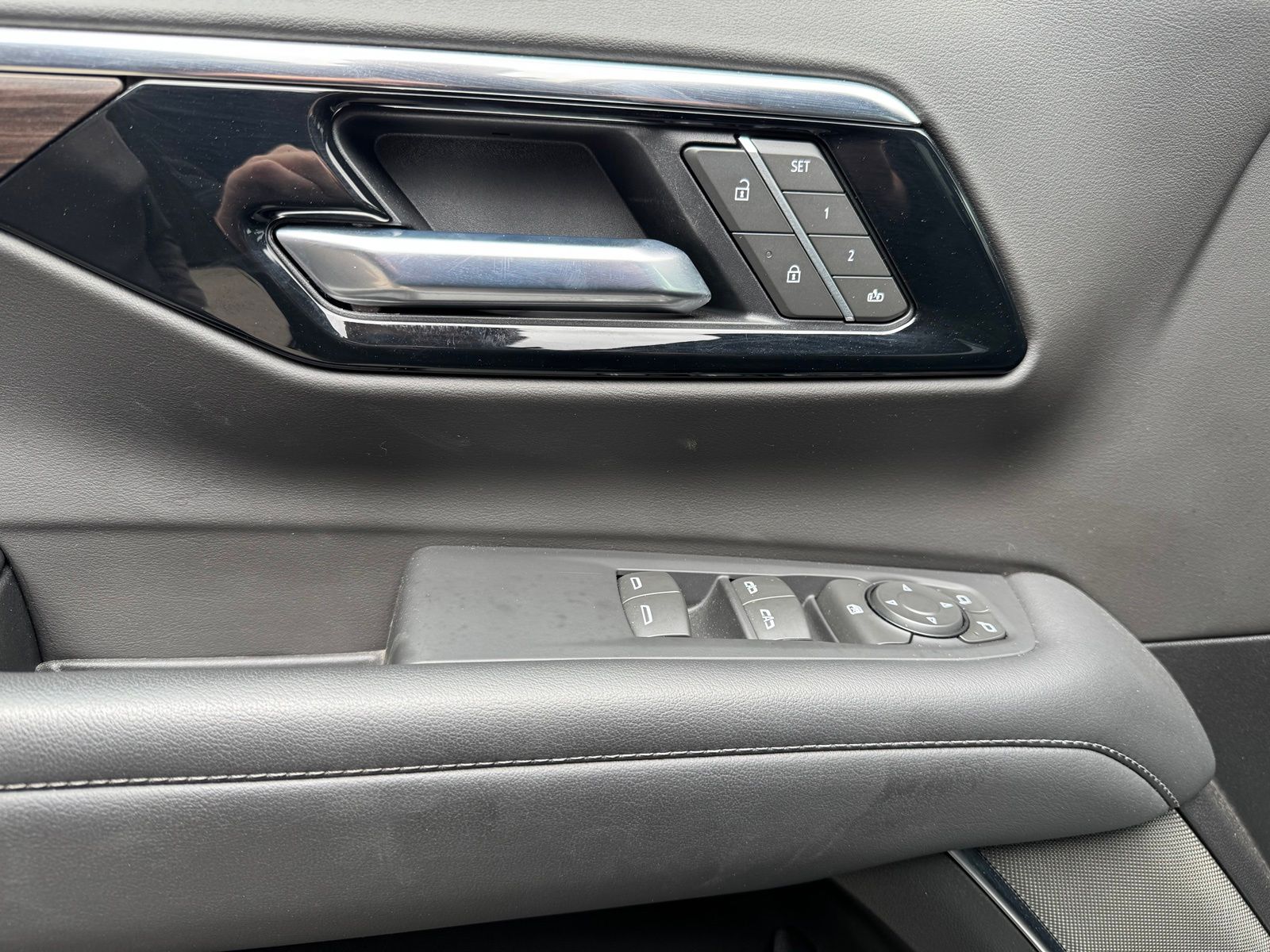 Used 2025 Chevrolet Suburban SUV
