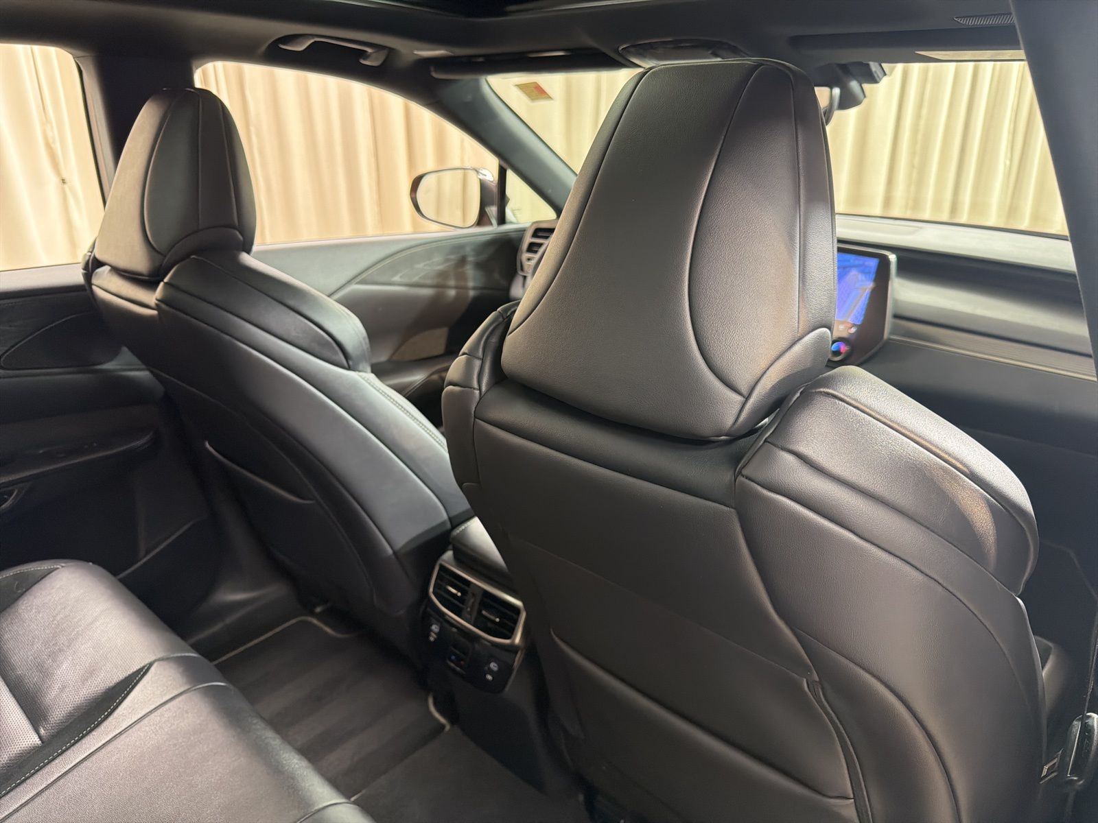 Used 2024 Brown Lexus 500h F SPORT Performance image 40