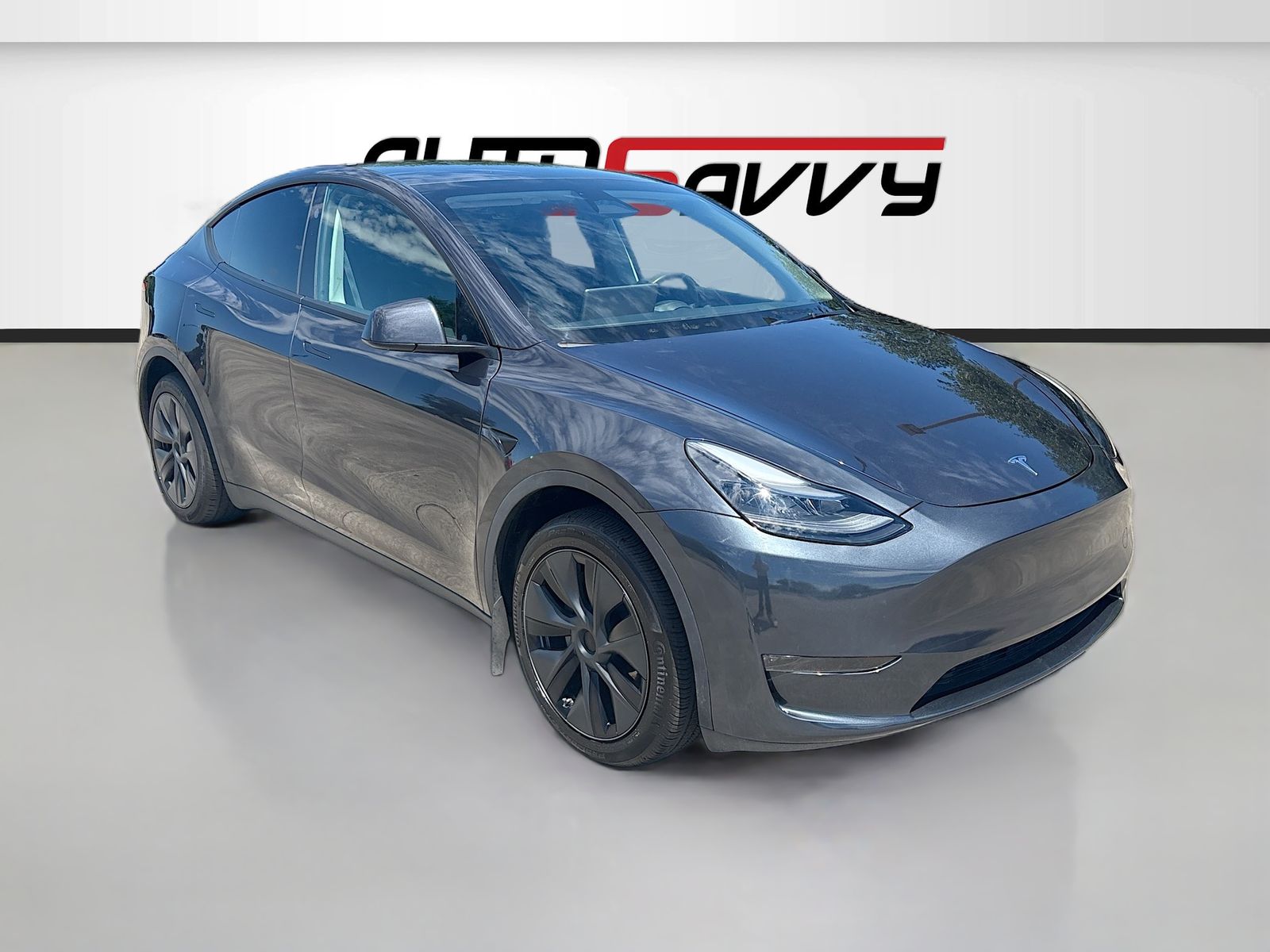 2024 Tesla Model Y Long Range Rear Wheel Drive's photo