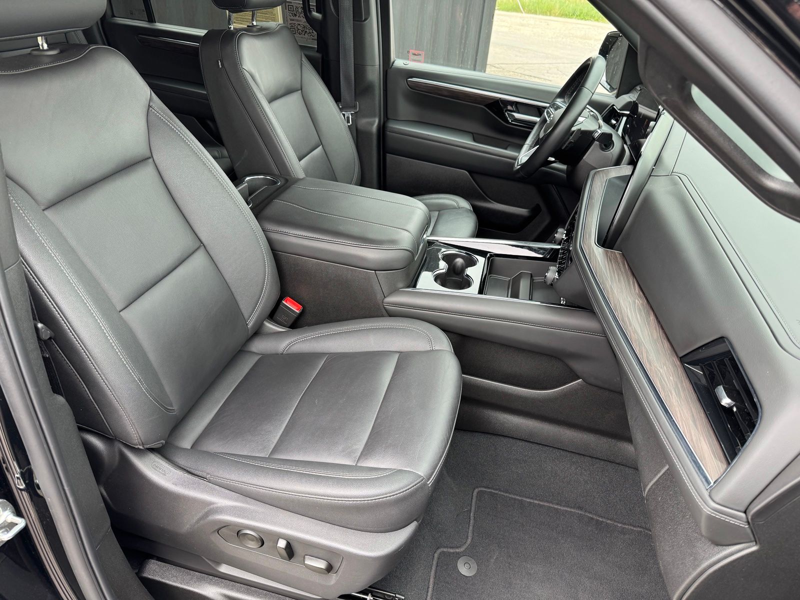 Used 2025 Chevrolet Suburban SUV